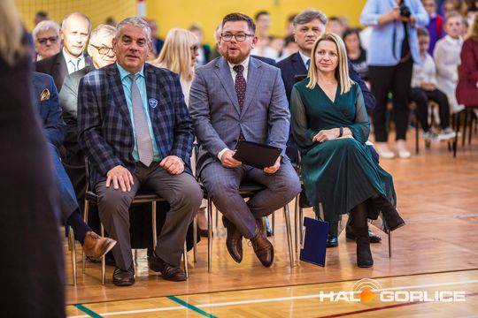 akademia z okazji 50-lecia jubileuszu powstania Zespołu Szkół nr 5 w Gorlicach