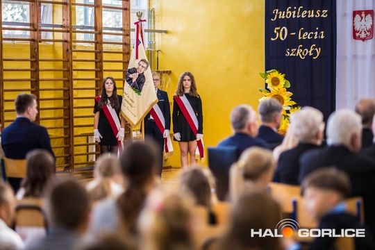 akademia z okazji 50-lecia jubileuszu powstania Zespołu Szkół nr 5 w Gorlicach