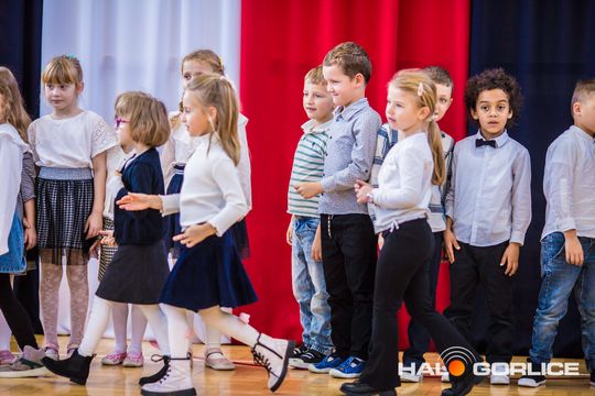 akademia z okazji 50-lecia jubileuszu powstania Zespołu Szkół nr 5 w Gorlicach