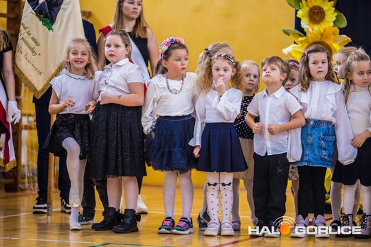 akademia z okazji 50-lecia jubileuszu powstania Zespołu Szkół nr 5 w Gorlicach