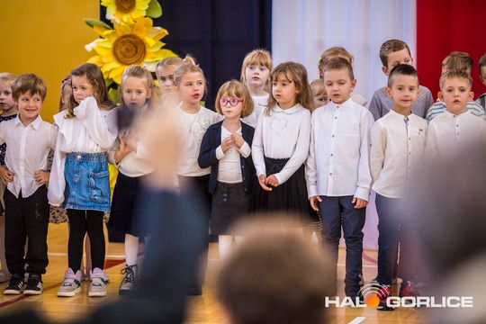 akademia z okazji 50-lecia jubileuszu powstania Zespołu Szkół nr 5 w Gorlicach