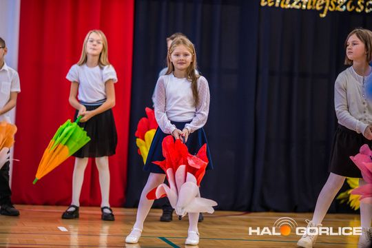 akademia z okazji 50-lecia jubileuszu powstania Zespołu Szkół nr 5 w Gorlicach