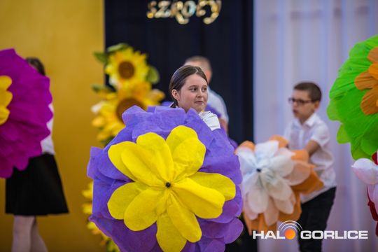 akademia z okazji 50-lecia jubileuszu powstania Zespołu Szkół nr 5 w Gorlicach