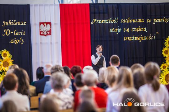 akademia z okazji 50-lecia jubileuszu powstania Zespołu Szkół nr 5 w Gorlicach