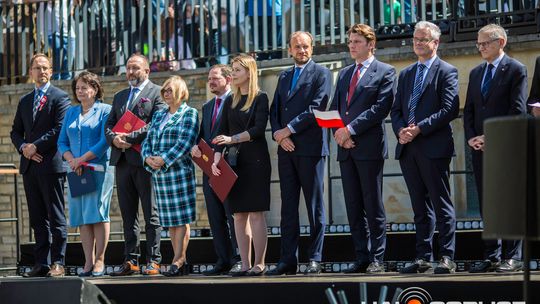 Uroczystości na gorlickim Rynku - nadanie odznaczenia Rafałowi Kukli (2 maja 2025)