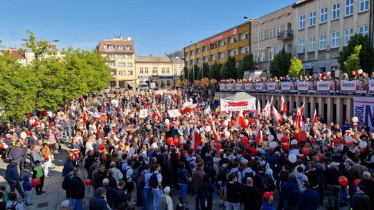 Trwa spotkanie Karola Nawrockiego z mieszkańcami Miasta [FOTO/LIVE]