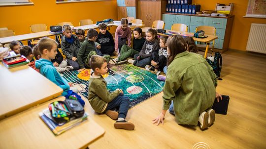 Lekcja w ramach Projektu Fundacji Dziki Projekt w Ropicy Polskiej (20 października 2025)