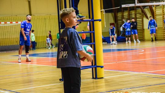 Mecz siatkówki pomiędzy GKPS Gorlice a Wawelem Kraków siatkarze podczas meczu