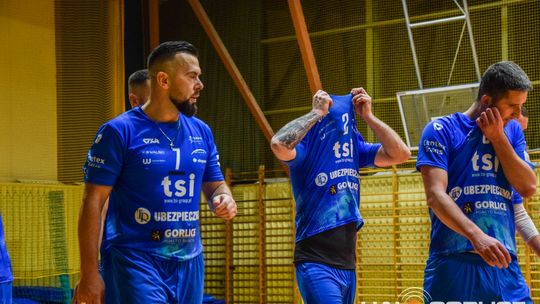 Mecz siatkówki pomiędzy GKPS Gorlice a Wawelem Kraków siatkarze podczas meczu