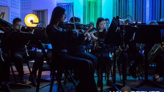 „Symphonic Project for Peace and Humanity” w PSM w Gorlicach muzycy podczas koncertu w szkole muzycznej w gorlicach