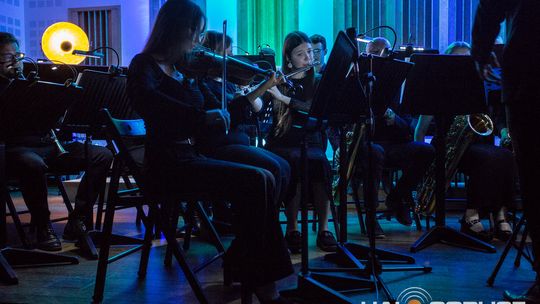 „Symphonic Project for Peace and Humanity” w PSM w Gorlicach muzycy podczas koncertu w szkole muzycznej w gorlicach