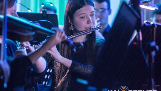 „Symphonic Project for Peace and Humanity” w PSM w Gorlicach muzycy podczas koncertu w szkole muzycznej w gorlicach