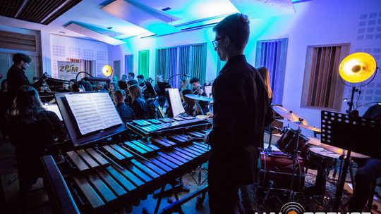 „Symphonic Project for Peace and Humanity” w PSM w Gorlicach muzycy podczas koncertu w szkole muzycznej w gorlicach