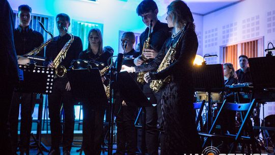 „Symphonic Project for Peace and Humanity” w PSM w Gorlicach muzycy podczas koncertu w szkole muzycznej w gorlicach