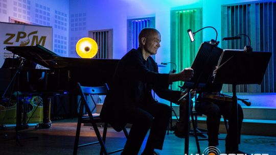 „Symphonic Project for Peace and Humanity” w PSM w Gorlicach muzycy podczas koncertu w szkole muzycznej w gorlicach