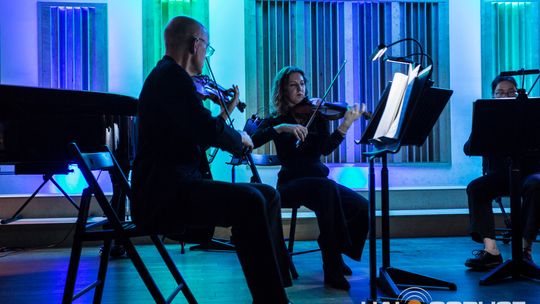 „Symphonic Project for Peace and Humanity” w PSM w Gorlicach muzycy podczas koncertu w szkole muzycznej w gorlicach