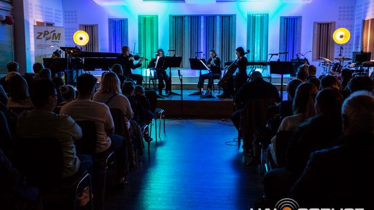„Symphonic Project for Peace and Humanity” w PSM w Gorlicach muzycy podczas koncertu w szkole muzycznej w gorlicach