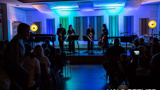 „Symphonic Project for Peace and Humanity” w PSM w Gorlicach muzycy podczas koncertu w szkole muzycznej w gorlicach