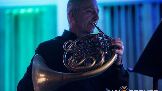 „Symphonic Project for Peace and Humanity” w PSM w Gorlicach muzycy podczas koncertu w szkole muzycznej w gorlicach