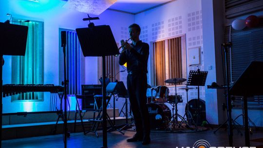 „Symphonic Project for Peace and Humanity” w PSM w Gorlicach muzycy podczas koncertu w szkole muzycznej w gorlicach