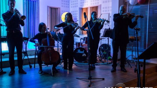 „Symphonic Project for Peace and Humanity” w PSM w Gorlicach muzycy podczas koncertu w szkole muzycznej w gorlicach