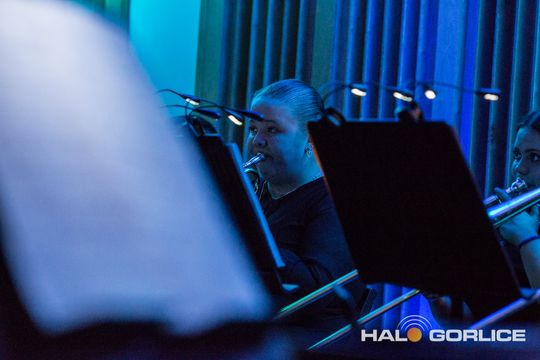 muzycy podczas koncertu w szkole muzycznej w gorlicach