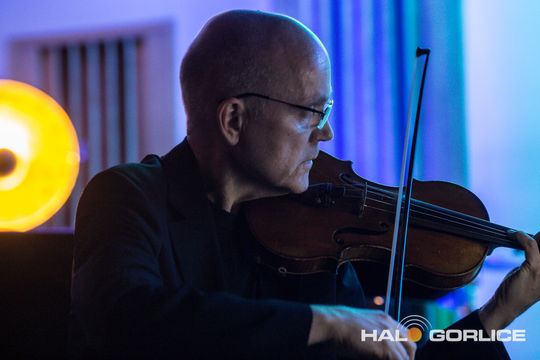 muzycy podczas koncertu w szkole muzycznej w gorlicach