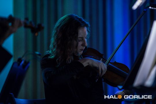 muzycy podczas koncertu w szkole muzycznej w gorlicach