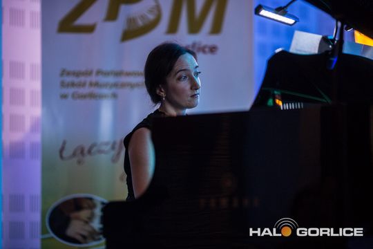 muzycy podczas koncertu w szkole muzycznej w gorlicach