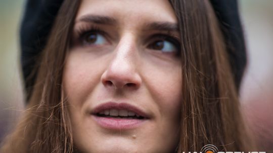 Obchody 107. rocznicy odzyskania przez Polskę niepodległości zdjęcie przedstawia osoby podczas uroczystości 11. listopada 2025