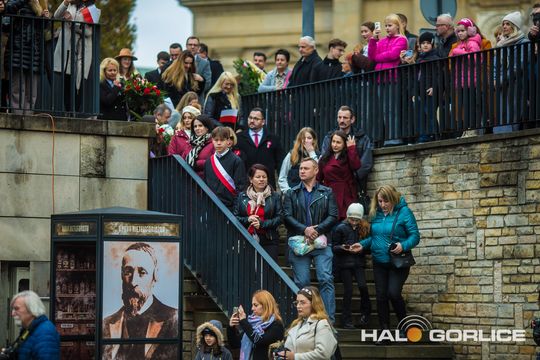 zdjęcie przedstawia osoby podczas uroczystości 11. listopada 2025