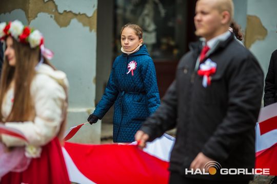 zdjęcie przedstawia osoby podczas uroczystości 11. listopada 2025