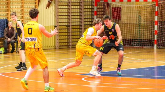 Mecz koszykówki MKS Gorlice - Regis Wieliczka (3 stycznia 2026)