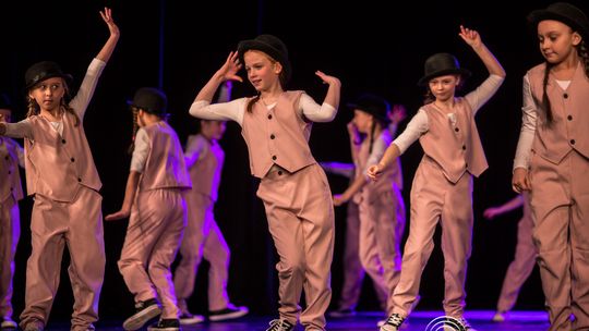 zdjęcie przedstawia dzieci podczas 2. Gorlickiego Festiwalu Tańca 2026