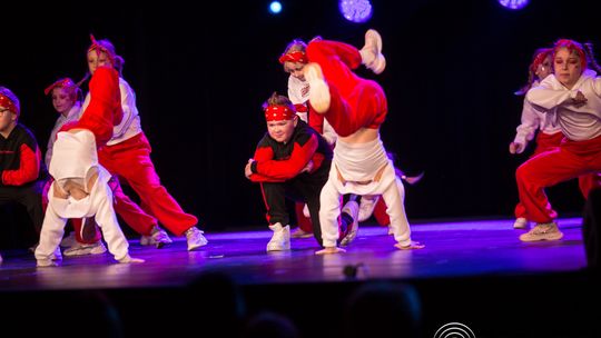 zdjęcie przedstawia dzieci podczas 2. Gorlickiego Festiwalu Tańca 2026