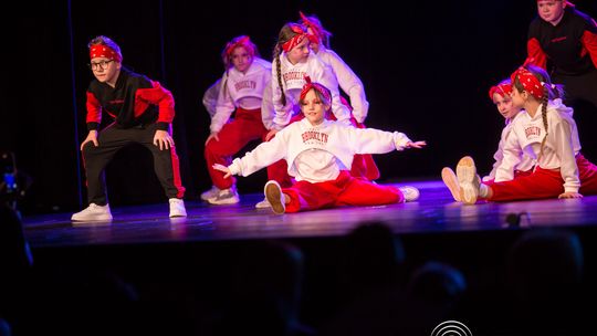 zdjęcie przedstawia dzieci podczas 2. Gorlickiego Festiwalu Tańca 2026