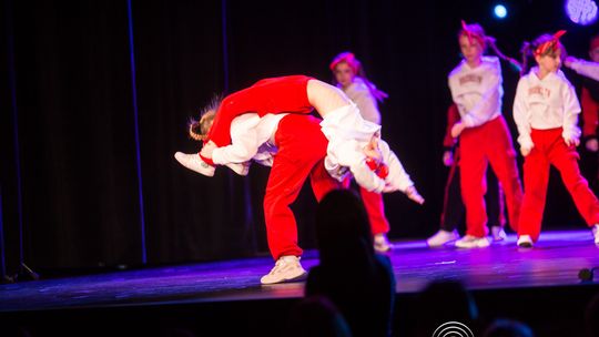 zdjęcie przedstawia dzieci podczas 2. Gorlickiego Festiwalu Tańca 2026