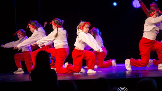 zdjęcie przedstawia dzieci podczas 2. Gorlickiego Festiwalu Tańca 2026