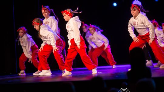 zdjęcie przedstawia dzieci podczas 2. Gorlickiego Festiwalu Tańca 2026