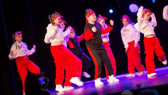 zdjęcie przedstawia dzieci podczas 2. Gorlickiego Festiwalu Tańca 2026