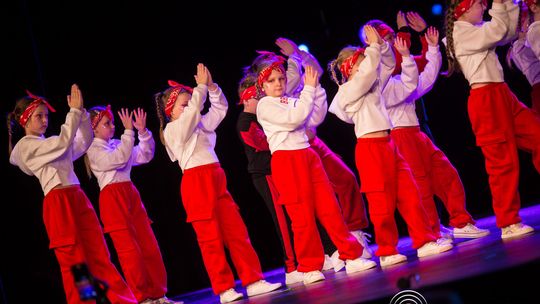zdjęcie przedstawia dzieci podczas 2. Gorlickiego Festiwalu Tańca 2026