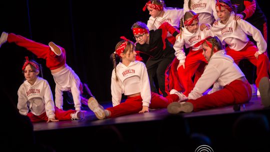 zdjęcie przedstawia dzieci podczas 2. Gorlickiego Festiwalu Tańca 2026