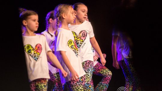 zdjęcie przedstawia dzieci podczas 2. Gorlickiego Festiwalu Tańca 2026
