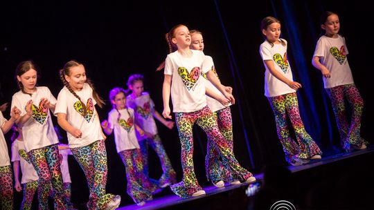 zdjęcie przedstawia dzieci podczas 2. Gorlickiego Festiwalu Tańca 2026