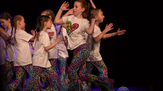 zdjęcie przedstawia dzieci podczas 2. Gorlickiego Festiwalu Tańca 2026