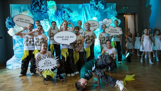 zdjęcie przedstawia dzieci podczas 2. Gorlickiego Festiwalu Tańca 2026