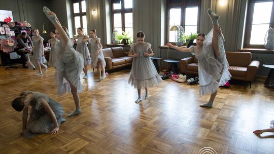 zdjęcie przedstawia dzieci podczas 2. Gorlickiego Festiwalu Tańca 2026