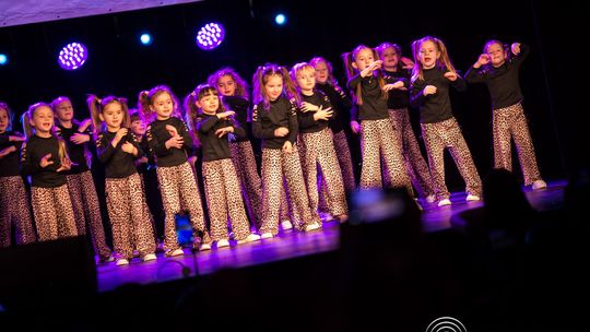 zdjęcie przedstawia dzieci podczas 2. Gorlickiego Festiwalu Tańca 2026