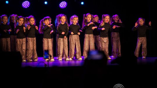 zdjęcie przedstawia dzieci podczas 2. Gorlickiego Festiwalu Tańca 2026