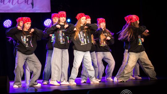 zdjęcie przedstawia dzieci podczas 2. Gorlickiego Festiwalu Tańca 2026